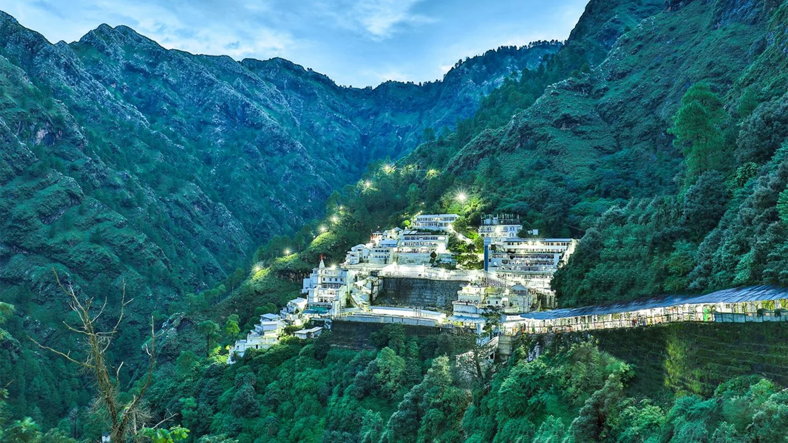 अमृतसर वाघाबॉर्डर वैष्णोदेवी दर्शन सहल